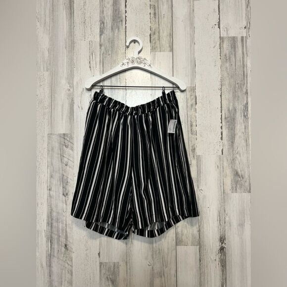 Men shorts - Picture 3 of 4